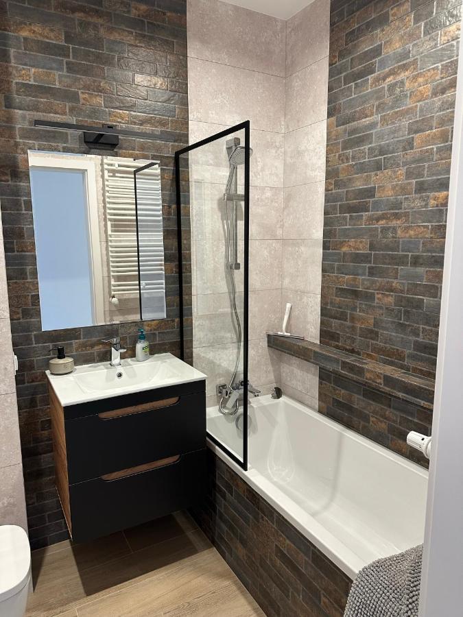 Apartament Metropolis 15 Torun Bagian luar foto